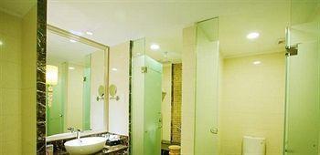 Jinan Zhuo Rui Hotel Hongjialou Екстериор снимка